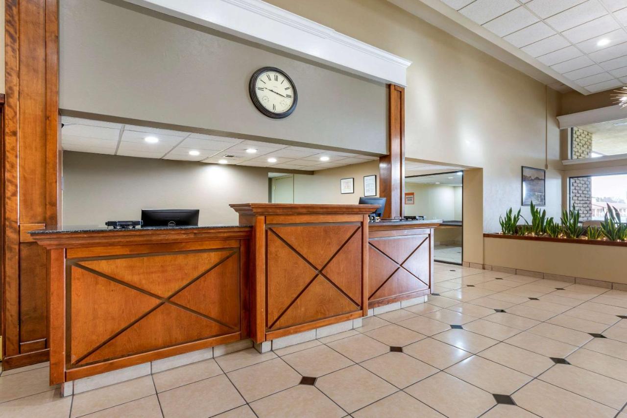 Clarion Inn & Suites Roswell Ngoại thất bức ảnh