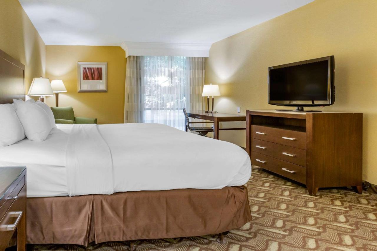 Clarion Inn & Suites Roswell Ngoại thất bức ảnh