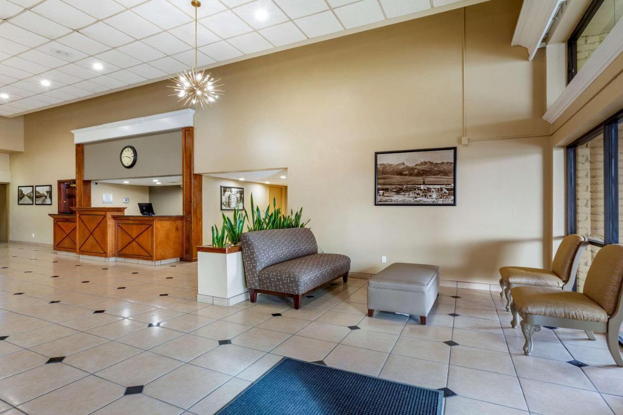 Clarion Inn & Suites Roswell Ngoại thất bức ảnh