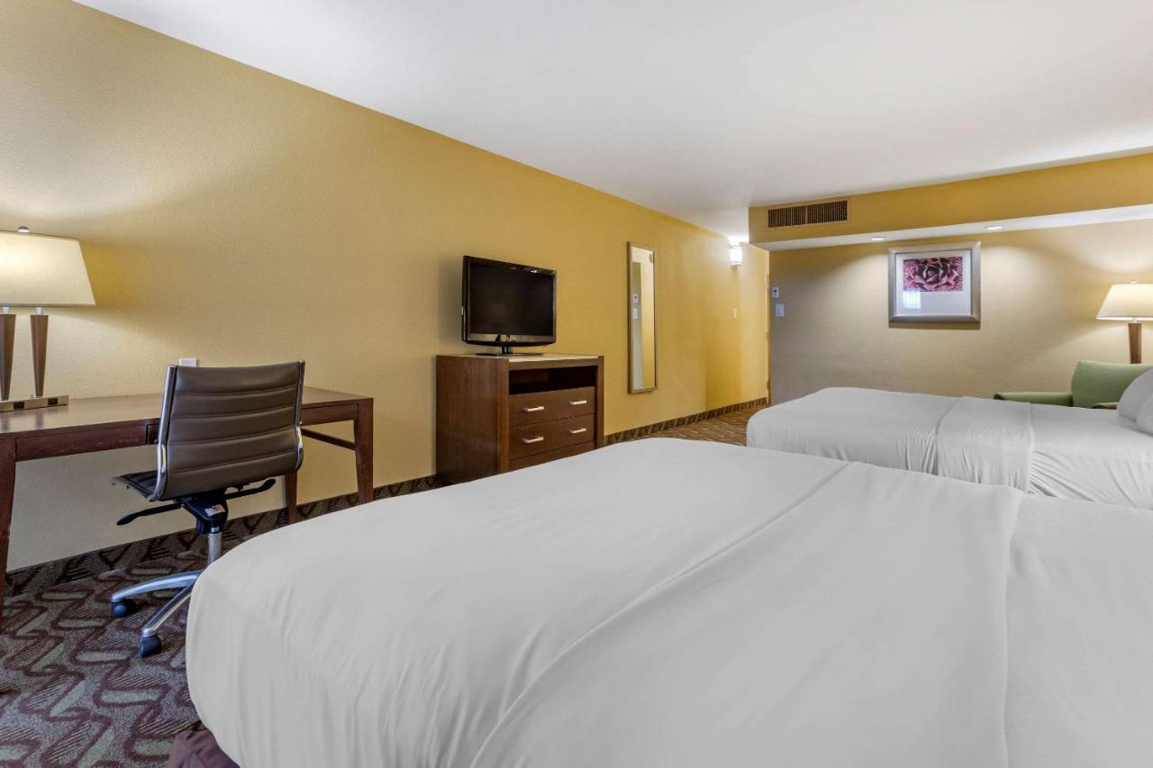 Clarion Inn & Suites Roswell Ngoại thất bức ảnh