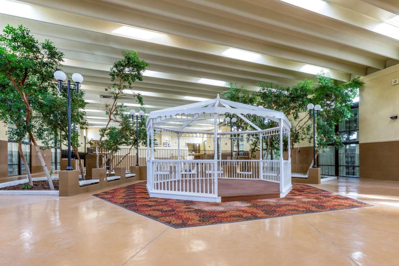 Clarion Inn & Suites Roswell Ngoại thất bức ảnh