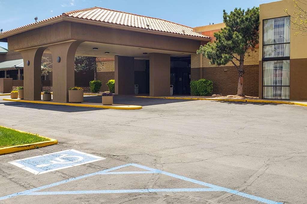 Clarion Inn & Suites Roswell Ngoại thất bức ảnh
