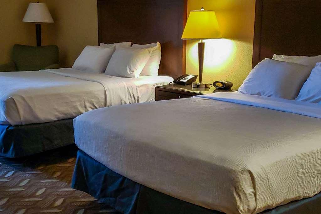 Clarion Inn & Suites Roswell Phòng bức ảnh