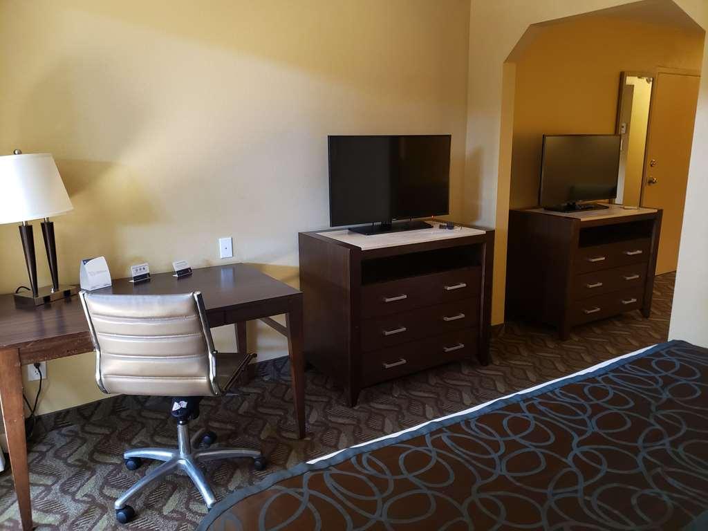 Clarion Inn & Suites Roswell Phòng bức ảnh